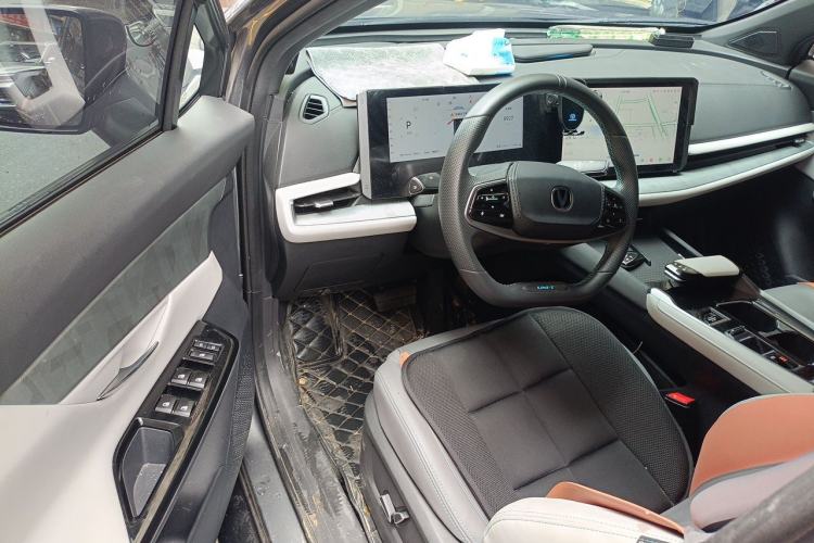 Used CHANGAN UNI-T 2023 Second-Generation 1.5T Prestige Model Driver Seat