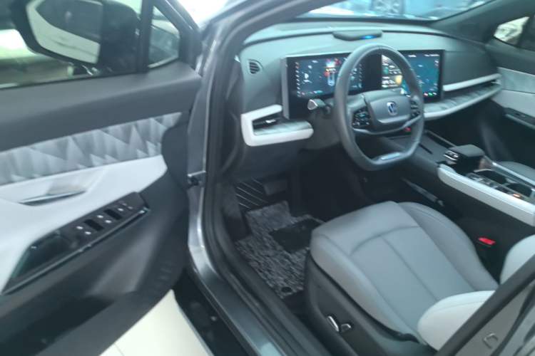 Used CHANGAN UNI-T 2023 2nd Generation 1.5T Excellence Version Driver Seat