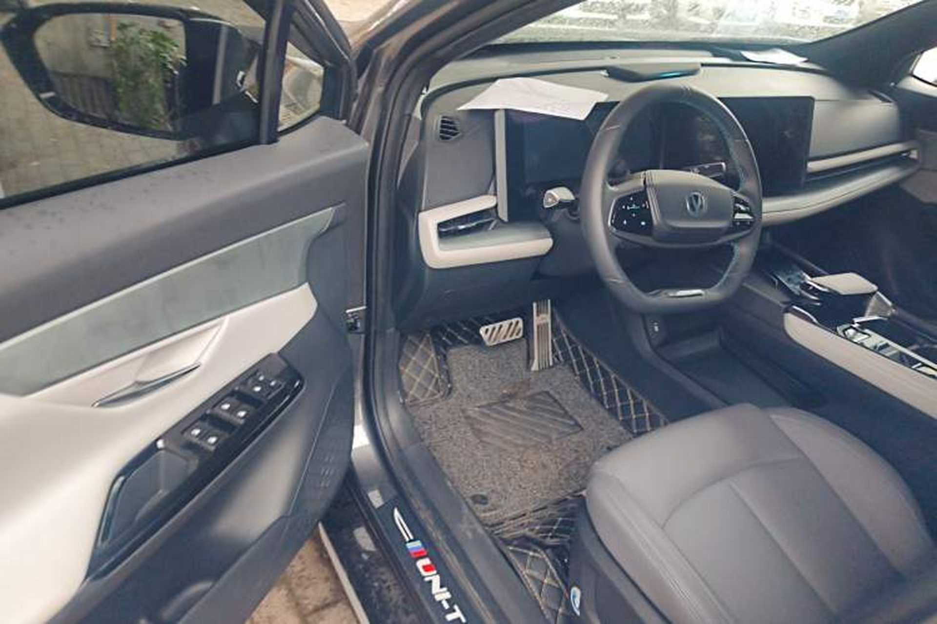Used CHANGAN UNI-T 2023 Second-Generation 1.5T Prestige Model Driver Seat