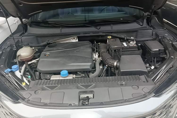 Used CHANGAN UNI-T 2023 2nd Generation 1.5T Sport Edition Flagship Version Engine Bay
