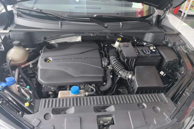 Used CHANGAN UNI-T 2023 2nd Generation 1.5T Sport Edition Flagship Version Engine Bay