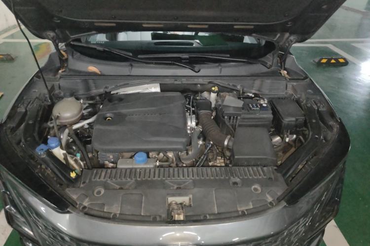 Used CHANGAN UNI-T 2023 Second-Generation 1.5T Prestige Model Engine Bay