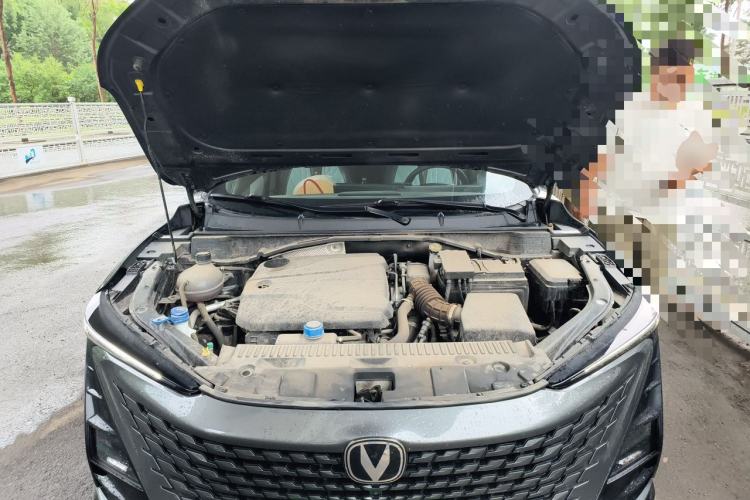 Used CHANGAN UNI-T 2023 Second-Generation 1.5T Prestige Model Engine Bay