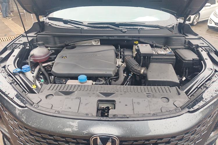 Used CHANGAN UNI-T 2023 Second-Generation 1.5T Prestige Model Engine Bay