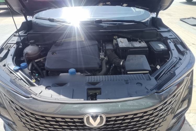 Used CHANGAN UNI-T 2023 Second-Generation 1.5T Prestige Model Engine Bay