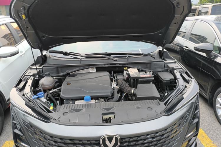 Used CHANGAN UNI-T 2023 Second-Generation 1.5T Prestige Model Engine Bay