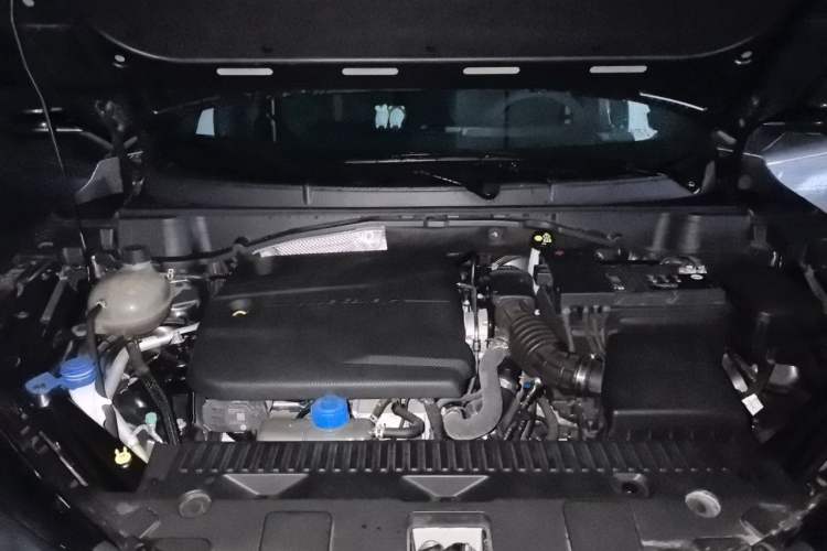 Used CHANGAN UNI-T 2023 2nd Generation 1.5T Sport Edition Flagship Version Engine Bay