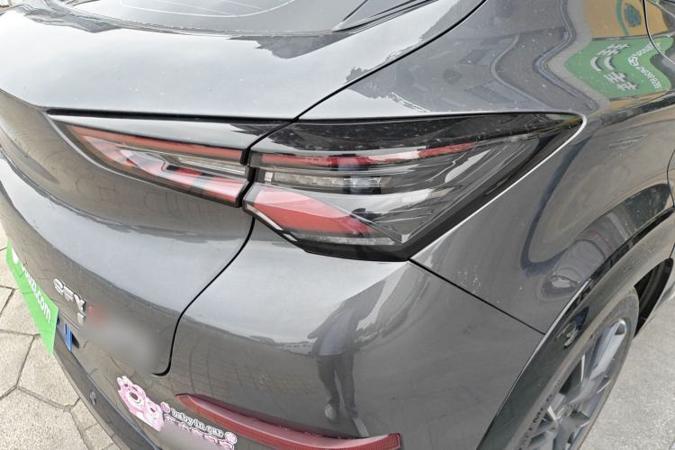 Used CHANGAN UNI-T 2023 Second-Generation 1.5T Prestige Model Exterior 3