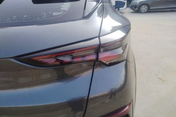 Used CHANGAN UNI-T 2023 Second-Generation 1.5T Prestige Model Exterior 3