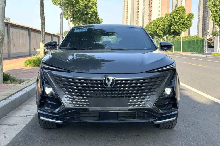 Used CHANGAN UNI-T 2023 Second-Generation 1.5T Prestige Model Exterior 3