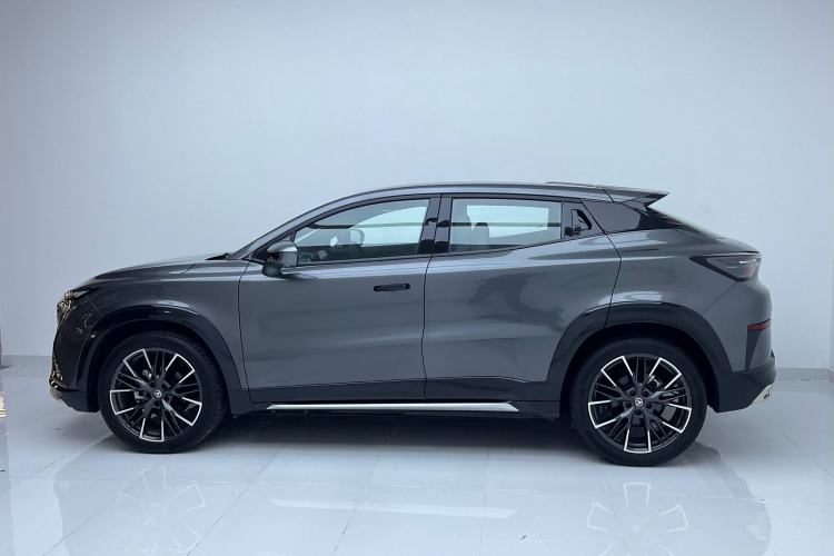 Used CHANGAN UNI-T 2023 Second-Generation 1.5T Prestige Model Exterior 4