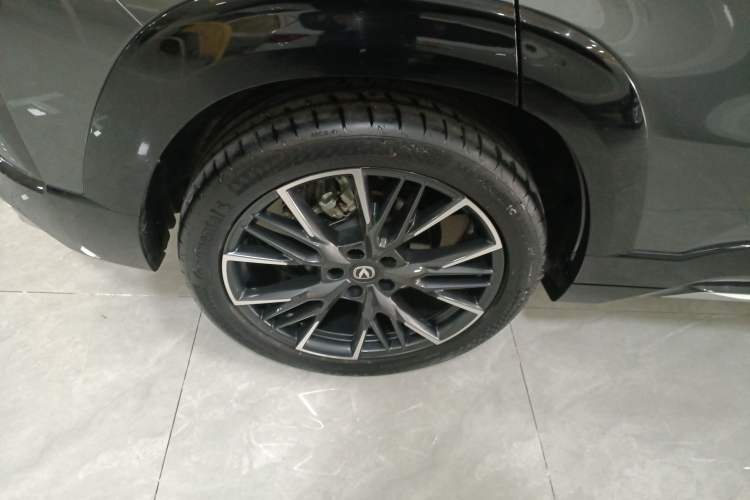 Used CHANGAN UNI-T 2023 Second-Generation 1.5T Prestige Model Exterior 5