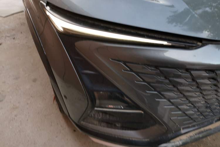 Used CHANGAN UNI-T 2023 Second-Generation 1.5T Prestige Model Exterior 6