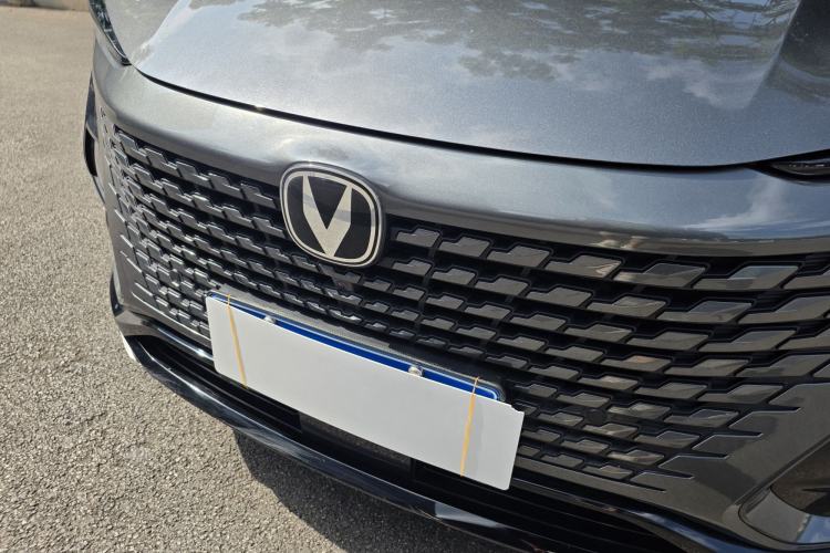 Used CHANGAN UNI-T 2023 Second-Generation 1.5T Prestige Model Exterior 7