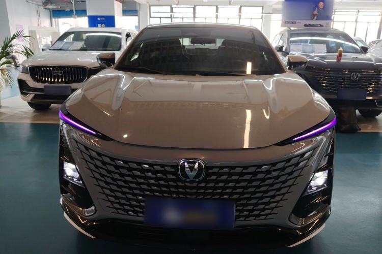Used CHANGAN UNI-T 2023 Second-Generation 1.5T Prestige Model Front