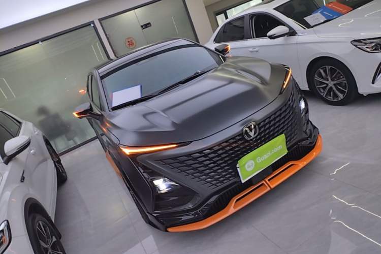 Used CHANGAN UNI-T 2023 2nd Generation 1.5T Sport Edition Flagship Version Front Right 45 Deg