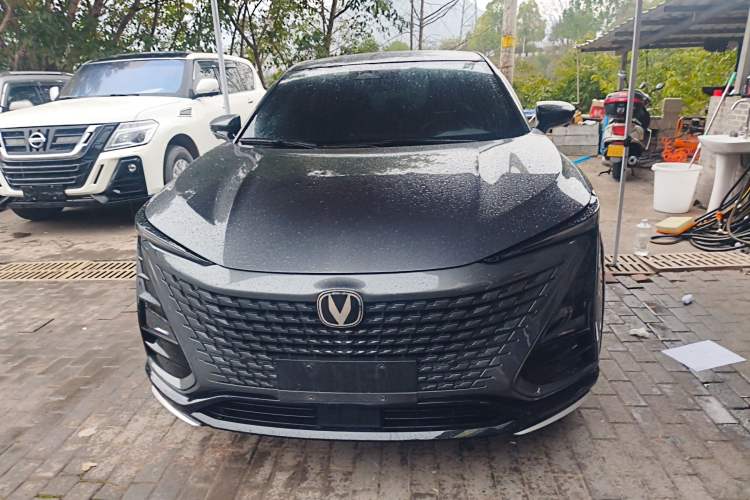 Used CHANGAN UNI-T 2023 Second-Generation 1.5T Prestige Model Front