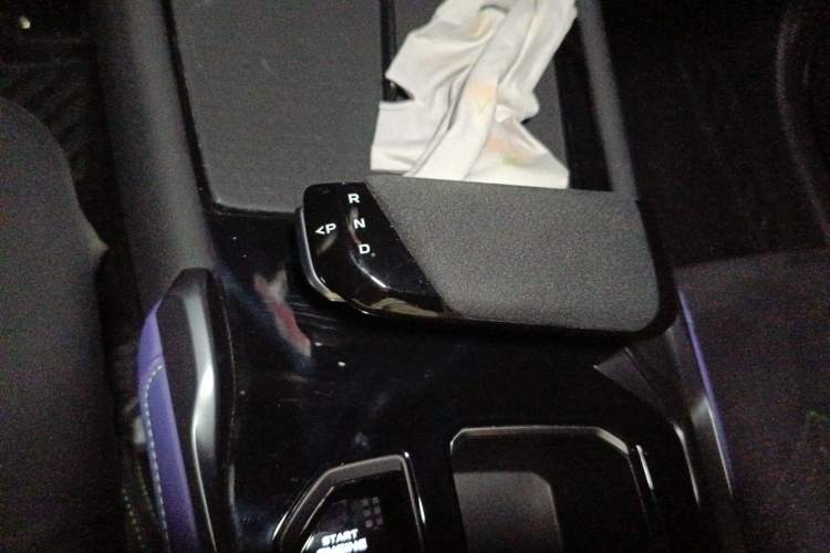 Used CHANGAN UNI-T 2023 2nd Generation 1.5T Sport Edition Flagship Version Gear Lever