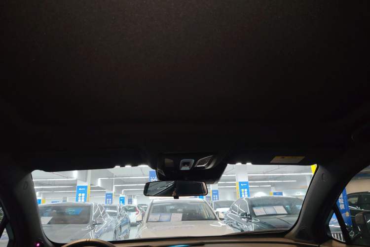 Used CHANGAN UNI-T 2023 Second-Generation 1.5T Prestige Model Headliner