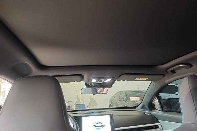 Used CHANGAN UNI-T 2023 Second-Generation 1.5T Prestige Model Headliner