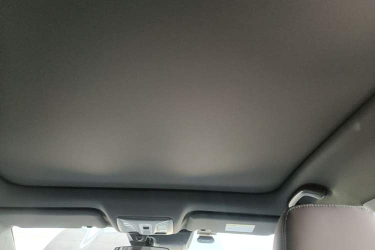 Used CHANGAN UNI-T 2023 Second-Generation 1.5T Prestige Model Headliner