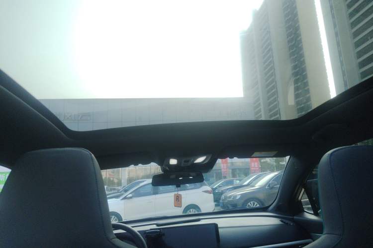 Used CHANGAN UNI-T 2023 Second-Generation 1.5T Prestige Model Headliner