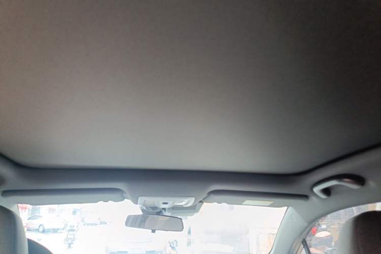 Used CHANGAN UNI-T 2023 Second-Generation 1.5T Prestige Model Headliner