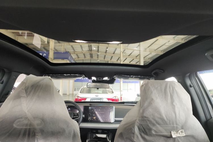 Used CHANGAN UNI-T 2023 Second-Generation 1.5T Prestige Model Headliner