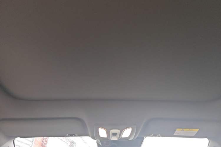 Used CHANGAN UNI-T 2023 Second-Generation 1.5T Prestige Model Headliner