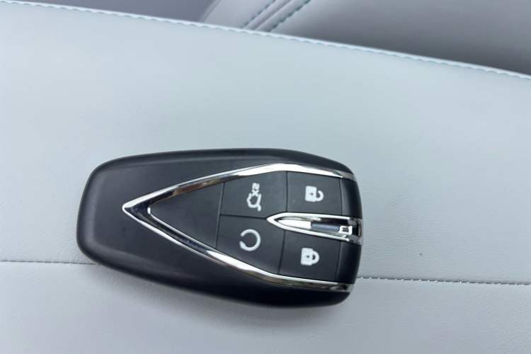 Used CHANGAN UNI-T 2023 Second-Generation 1.5T Prestige Model Interior 1