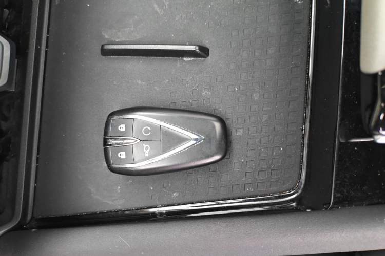 Used CHANGAN UNI-T 2023 Second-Generation 1.5T Prestige Model Interior 1