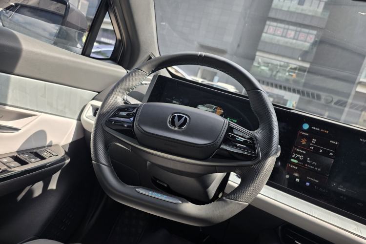 Used CHANGAN UNI-T 2023 Second-Generation 1.5T Prestige Model Interior 10