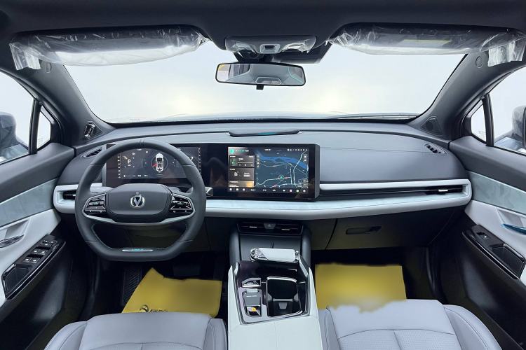 Used CHANGAN UNI-T 2023 Second-Generation 1.5T Prestige Model Interior 2