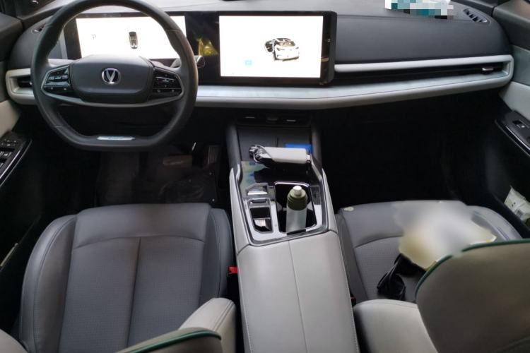 Used CHANGAN UNI-T 2023 Second-Generation 1.5T Prestige Model Interior 2