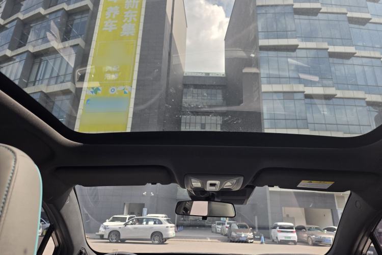 Used CHANGAN UNI-T 2023 Second-Generation 1.5T Prestige Model Interior 6