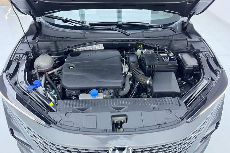 Used CHANGAN UNI-T 2023 Second-Generation 1.5T Prestige Model Interior 7