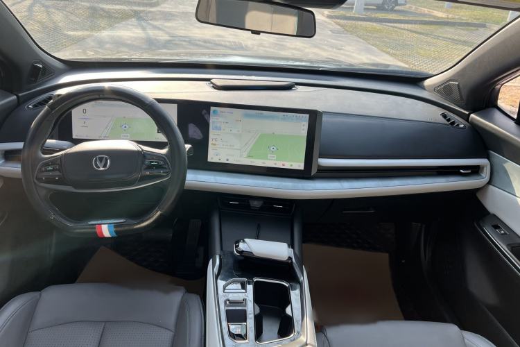 Used CHANGAN UNI-T 2023 Second-Generation 1.5T Prestige Model Interior 7