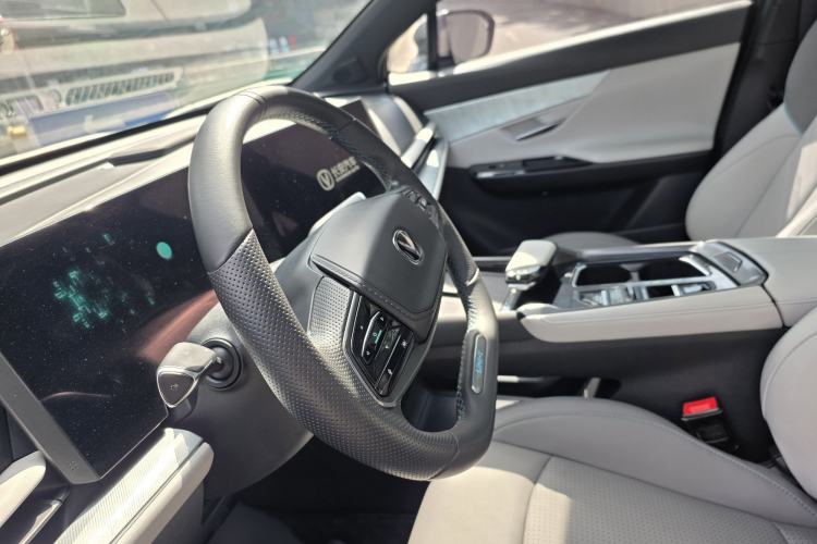 Used CHANGAN UNI-T 2023 Second-Generation 1.5T Prestige Model Interior 8