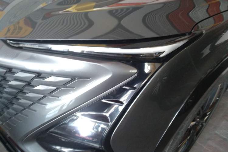 Used CHANGAN UNI-T 2023 Second-Generation 1.5T Prestige Model Left Front Headlight