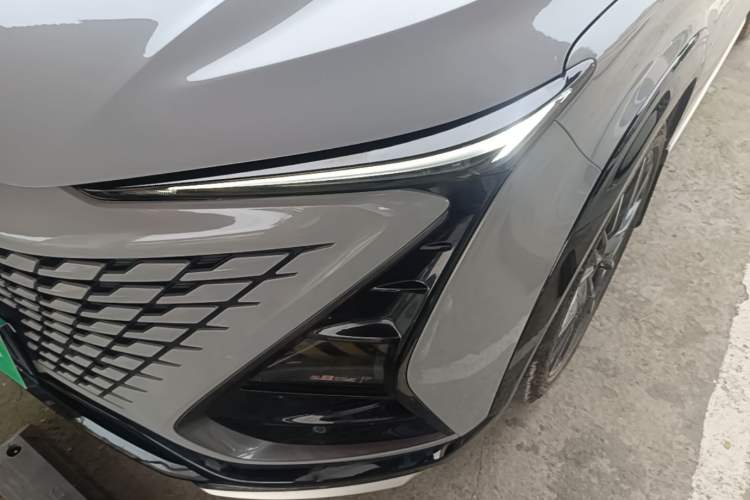 Used CHANGAN UNI-T 2023 Second-Generation 1.5T Prestige Model Left Front Headlight