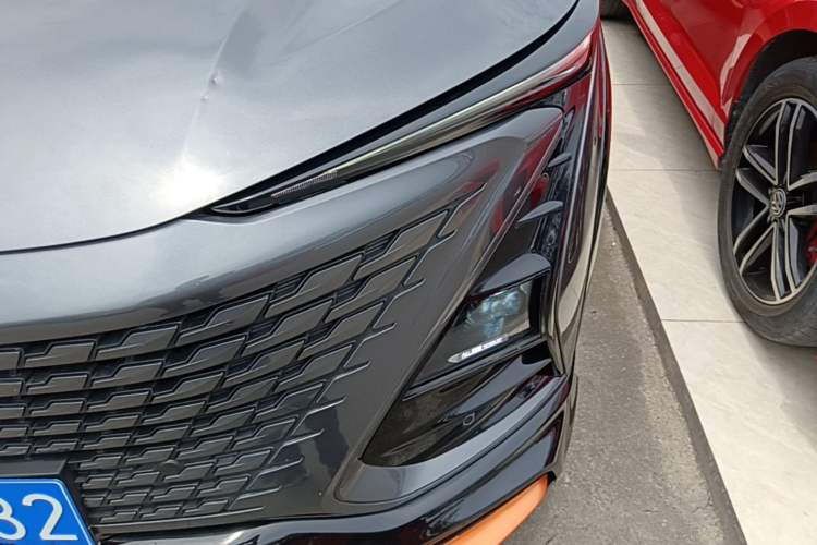 Used CHANGAN UNI-T 2023 2nd Generation 1.5T Sport Edition Prestige Version Left Front Headlight