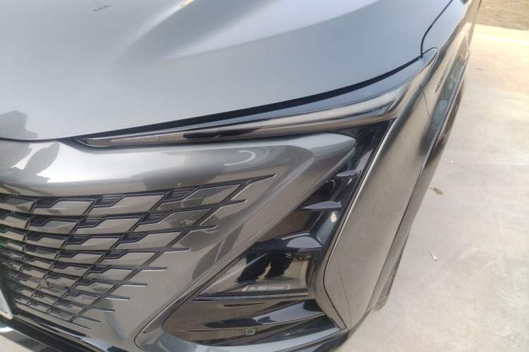 Used CHANGAN UNI-T 2023 Second-Generation 1.5T Prestige Model Left Front Headlight