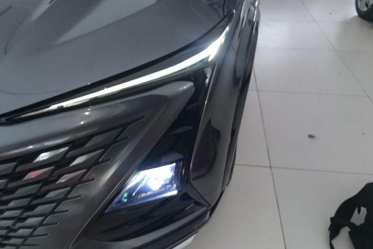 Used CHANGAN UNI-T 2023 2nd Generation 1.5T Excellence Version Left Front Headlight