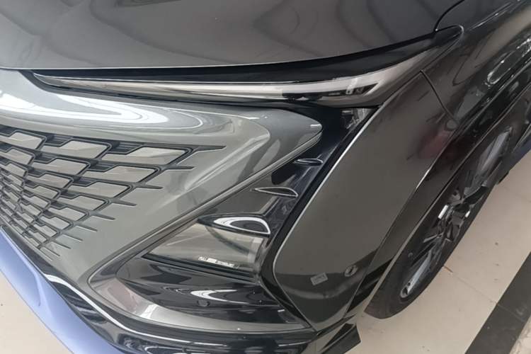 Used CHANGAN UNI-T 2023 2nd Generation 1.5T Sport Edition Flagship Version Left Front Headlight