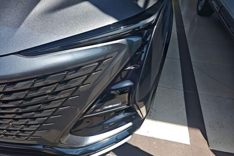 Used CHANGAN UNI-T 2023 Second-Generation 1.5T Prestige Model Left Front Headlight