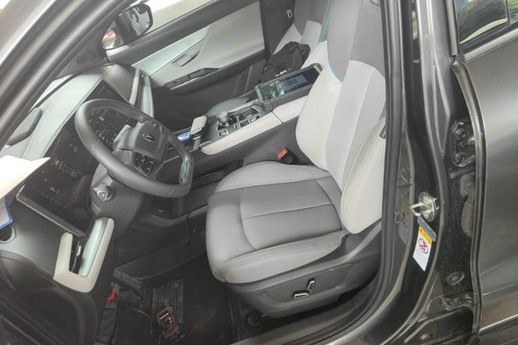 Used CHANGAN UNI-T 2023 Second-Generation 1.5T Prestige Model Left Front Seat
