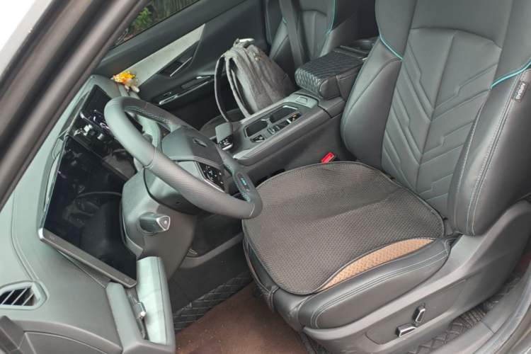 Used CHANGAN UNI-T 2023 Second-Generation 1.5T Prestige Model Left Front Seat