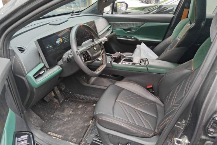 Used CHANGAN UNI-T 2023 2nd Generation 1.5T Sport Edition Prestige Version Left Front Seat