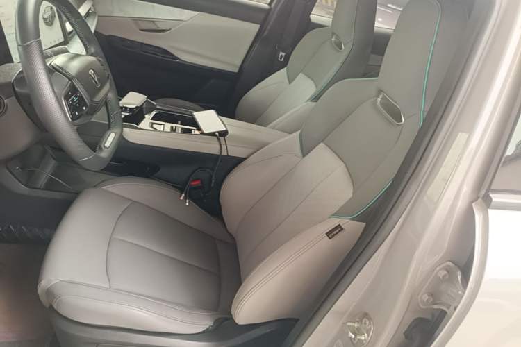 Used CHANGAN UNI-T 2023 Second-Generation 1.5T Prestige Model Left Front Seat
