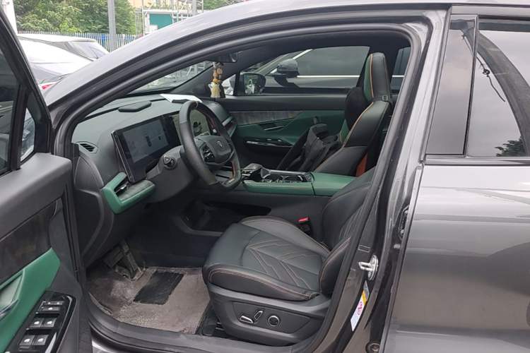 Used CHANGAN UNI-T 2023 2nd Generation 1.5T Sport Edition Flagship Version Left Front Seat